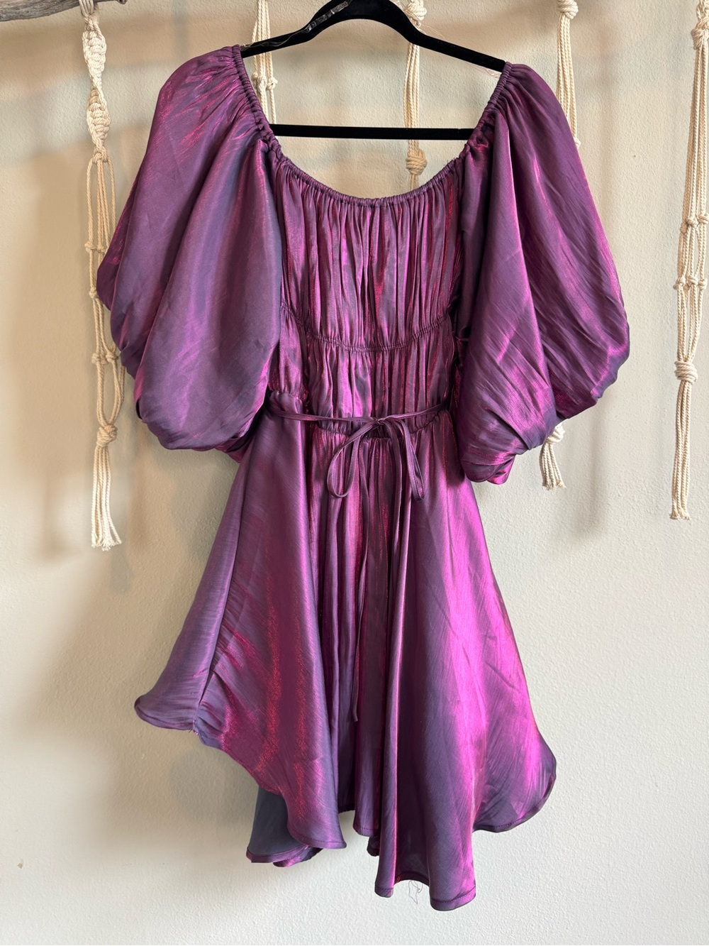 &merci / Altar'd State - Purple Iridescent Puff Sleeve Mini Dress size L